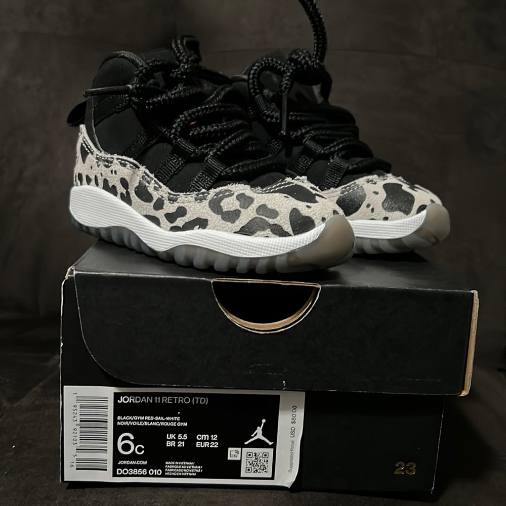 NEW Jordan 11 Animal Instinct Toddler
6C DO3856-010 Air Retro Infant Black
Whit